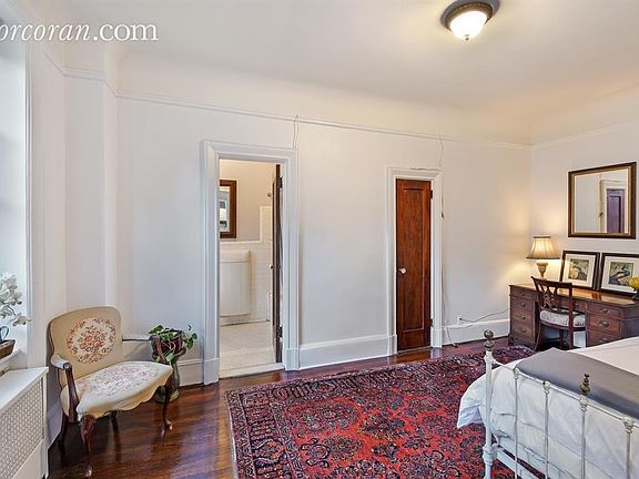 4th image of 161 W 86th St APT 7CC