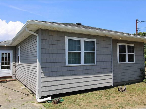 5th image of 23 Sherbrook Ct