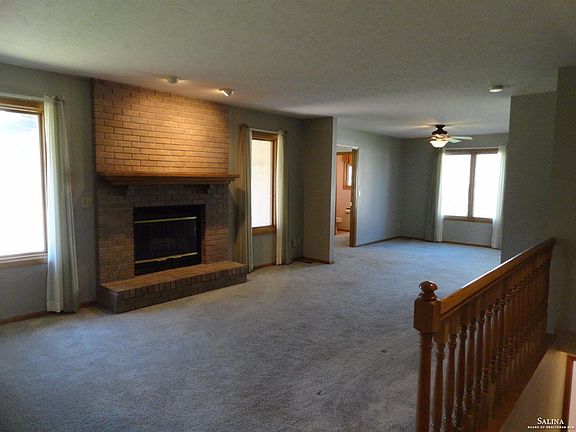 3rd image of 2656 Carolina Dr