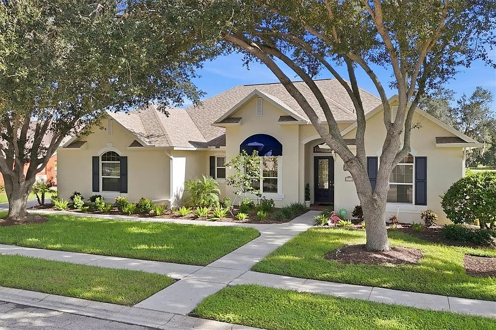 4 bed, 3.0 bath, 3221 sqft, $8,500 — Photo 1