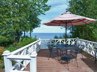 6034 Lakeshore Rd, Sturgeon Bay, WI 54235