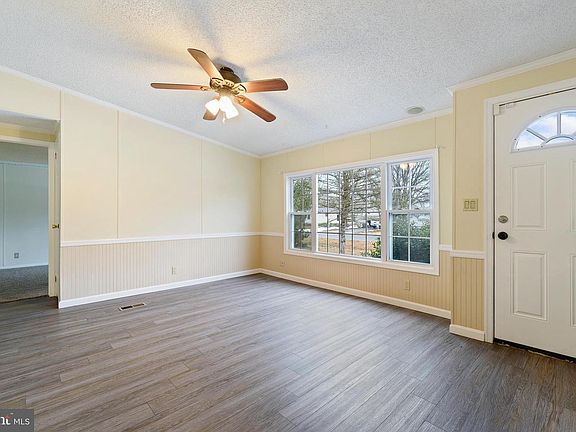 3rd image of 4 Nelsa Ln