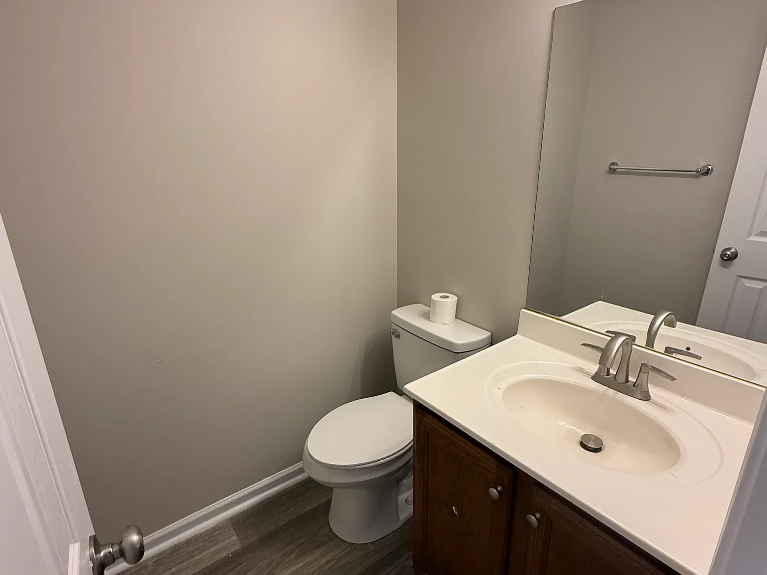 2 bed, 1.5 bath, 1100 sqft, $1,100 — Photo 3