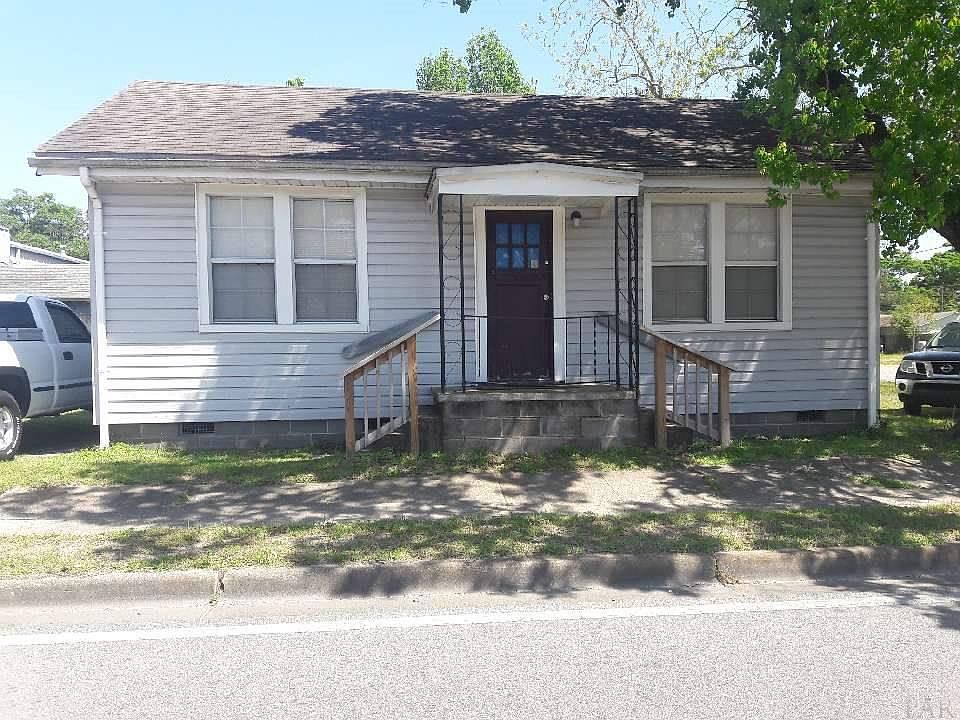 1st image of 2828 W Gonzalez St