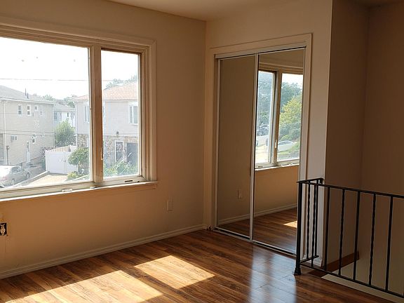 4th image of 63 Willowbrook Ct #2