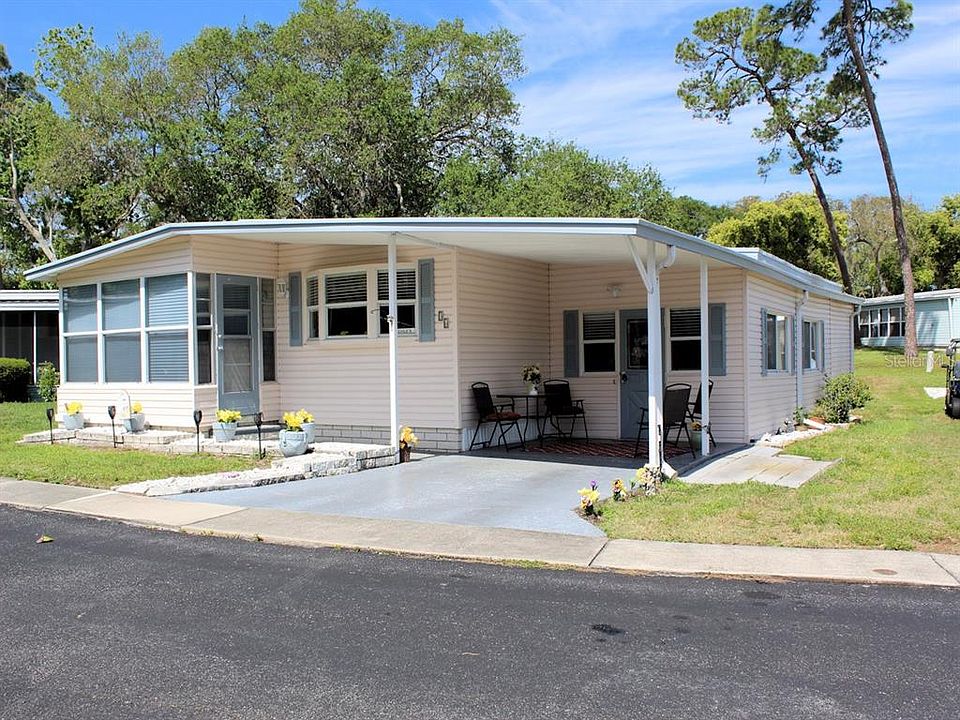 1st image of 36 Palm Forest Dr
