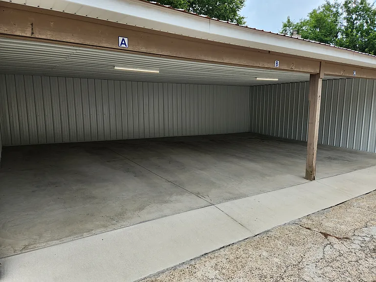 5741 N Autumn Ridge Ct #D — Photo 2
