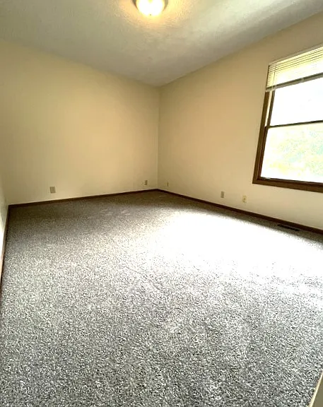 142 E Lincoln Hwy #3 — Photo 11