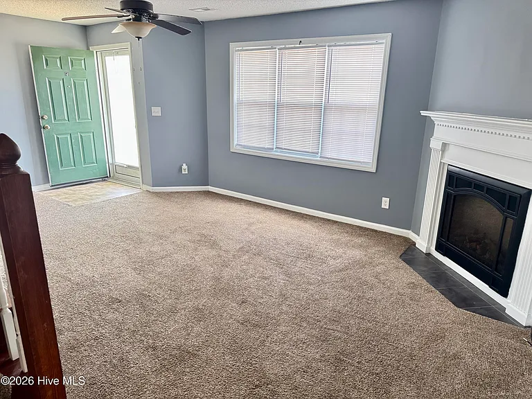 1205 Cross Creek Cir #B6 — Photo 3
