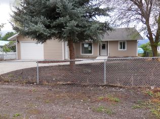 303 4th St, Plains, MT 59859