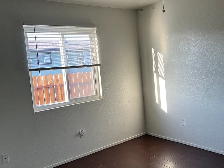 1133 Miller Ln — Photo 6