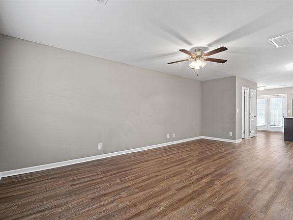 3rd image of 228 Alexander Blvd
