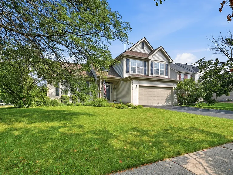 11436 S Belmont Dr — Photo 2