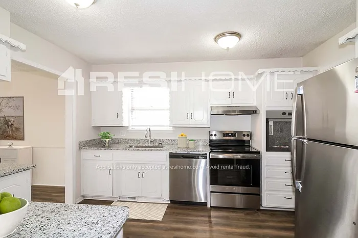 Building Photo - 8520 NW 92nd St