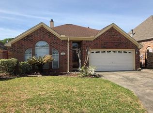 715 N 31st St, Nederland, TX 77627