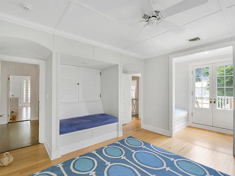 9 Ocean Ave — Photo 20