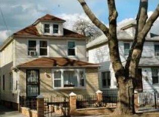 18729 120th Ave, Saint Albans, NY 11412