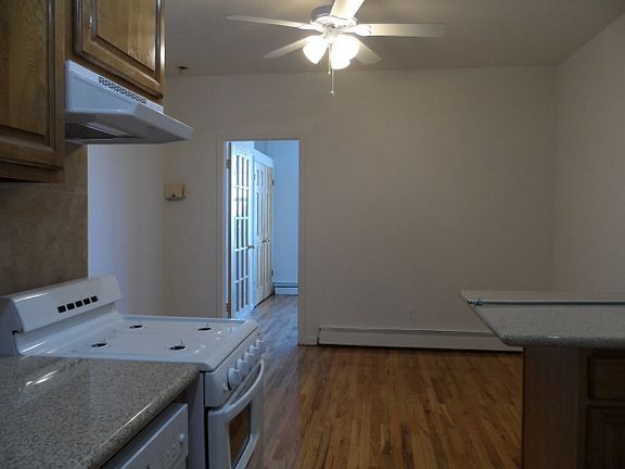 5th image of 647 Franklin Ave APT 3LF