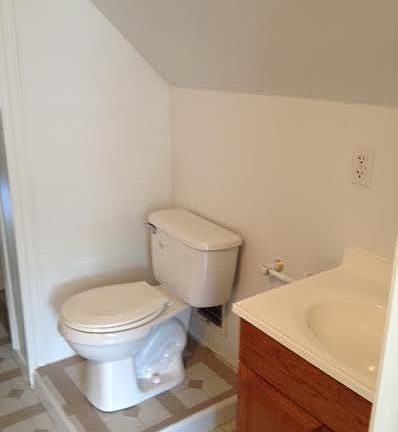 3rd image of 4555 Primrose Ave