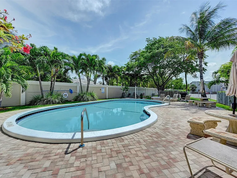5555 N Ocean Blvd #37 — Photo 26