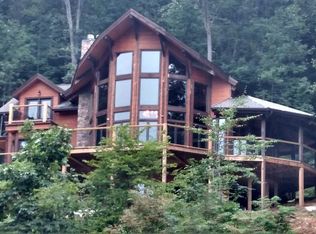 130 Trout Lily Ln, Maggie Valley, NC 28751
