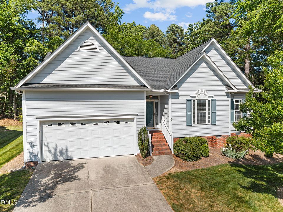 1st image of 102 Latta Cir