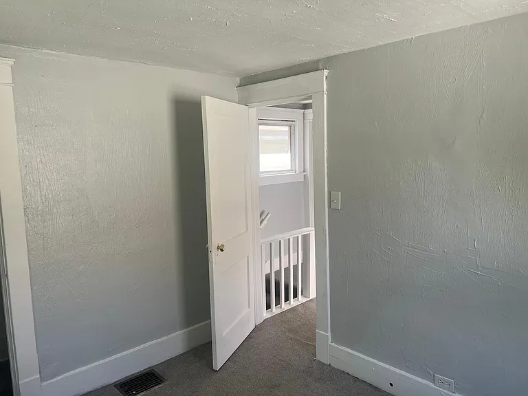 423 2nd St SW — Photo 12