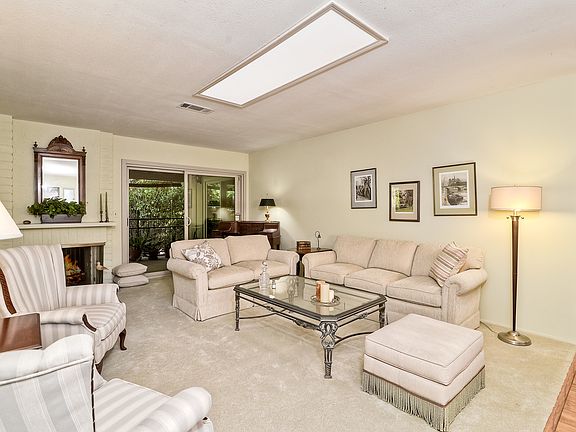 5th image of 3141 Camino Crest Dr