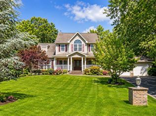91 Barnes Rd, Manorville, NY 11949
