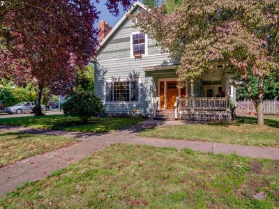 583 W Hayes St, Woodburn, OR, 97071
