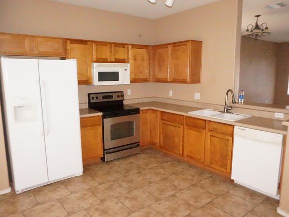 2nd image of 2827 N Bandura Dr