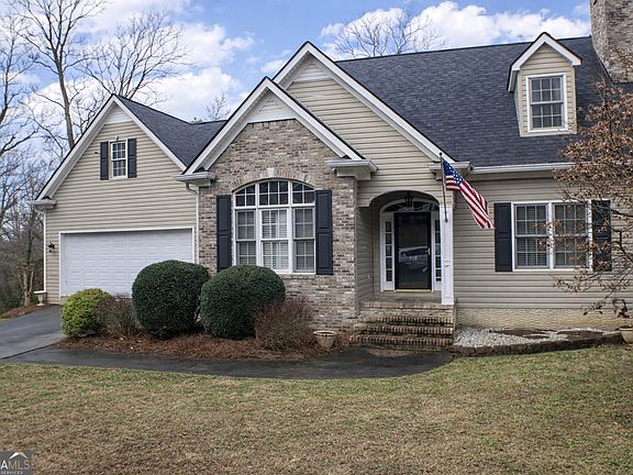 3rd image of 418 Flora Avenue Ext SE