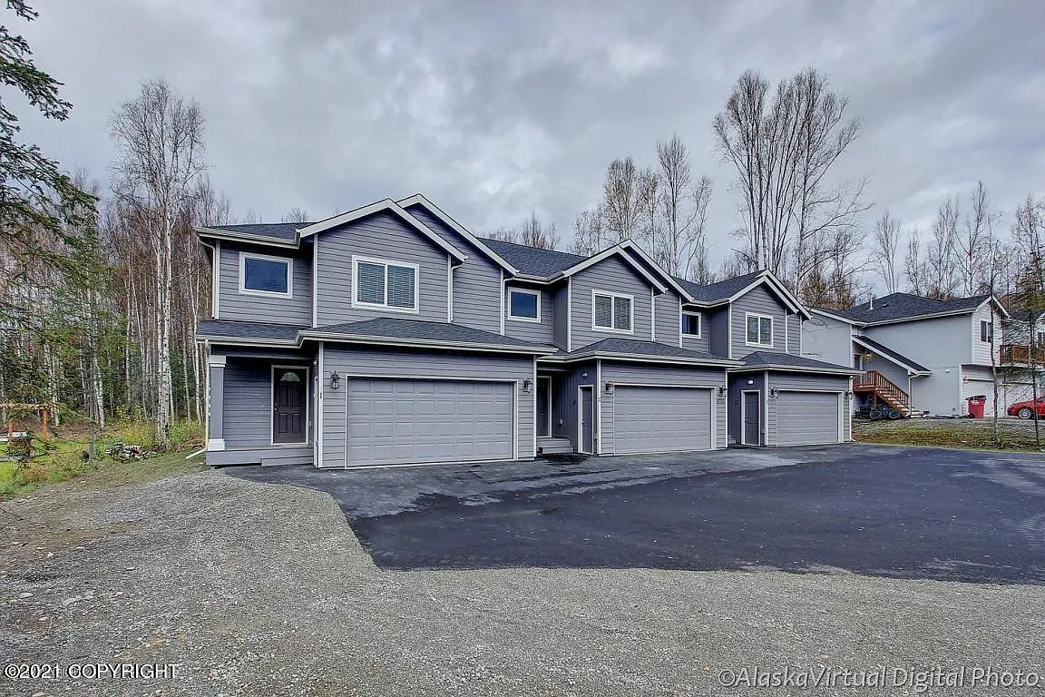 3 bed, 2.5 bath, 1665 sqft, $2,200 — Photo 1