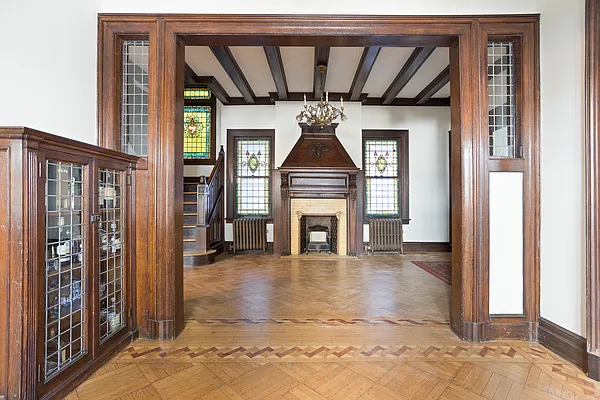 Sold by Compass | media 2