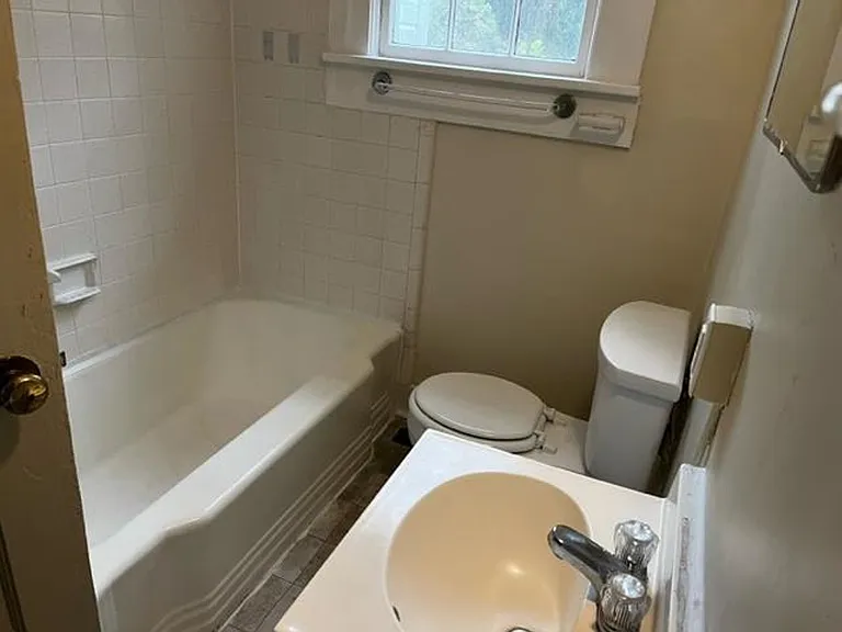 1508 McLeod Rd — Photo 6