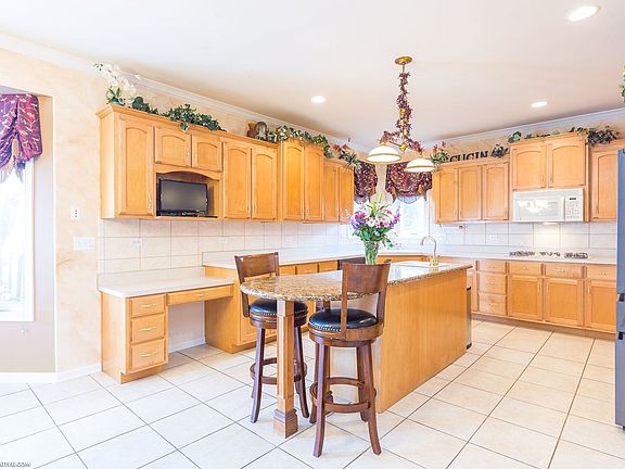 5th image of 24135 Cropland Dr