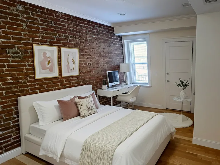 1616 Beacon St #5 — Photo 10