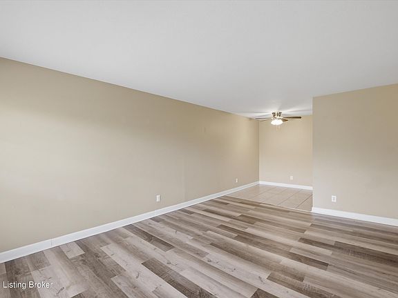 3rd image of 1972 Goldsmith Ln APT 4