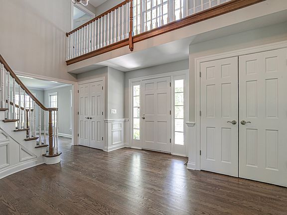 Plenty of closet space for your guest's coats as they arrive!