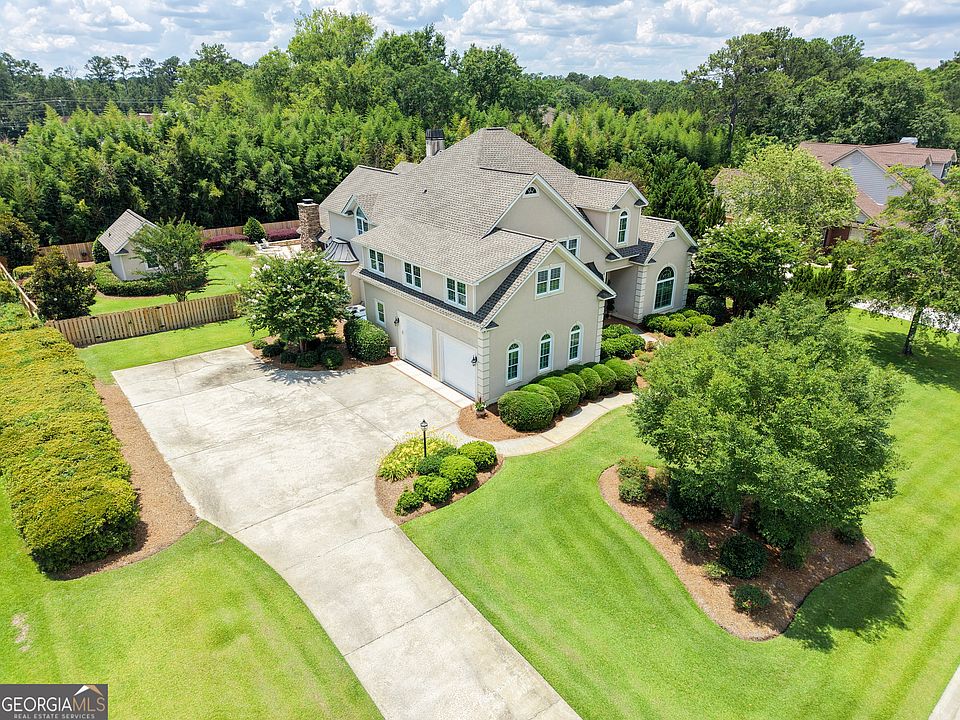 1st image of 209 Fox Ridge Dr
