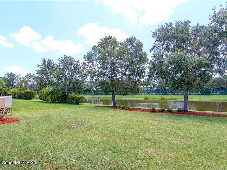 5834 Trieda Dr — Photo 26