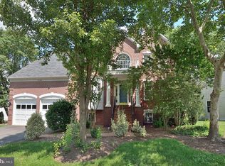 13123 Peach Leaf Pl, Fairfax, VA 22030
