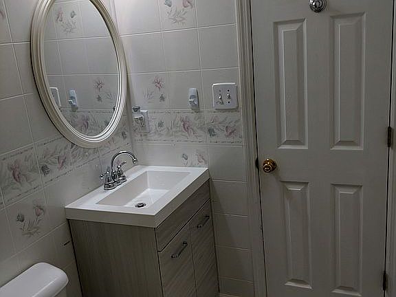 Main Bath 2d View
