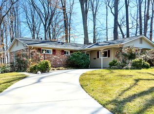 8608 Victoria Rd, Springfield, VA 22151