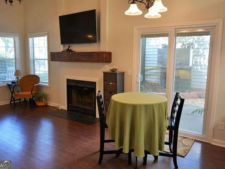 2741 Saint Charles Ln NW — Photo 8