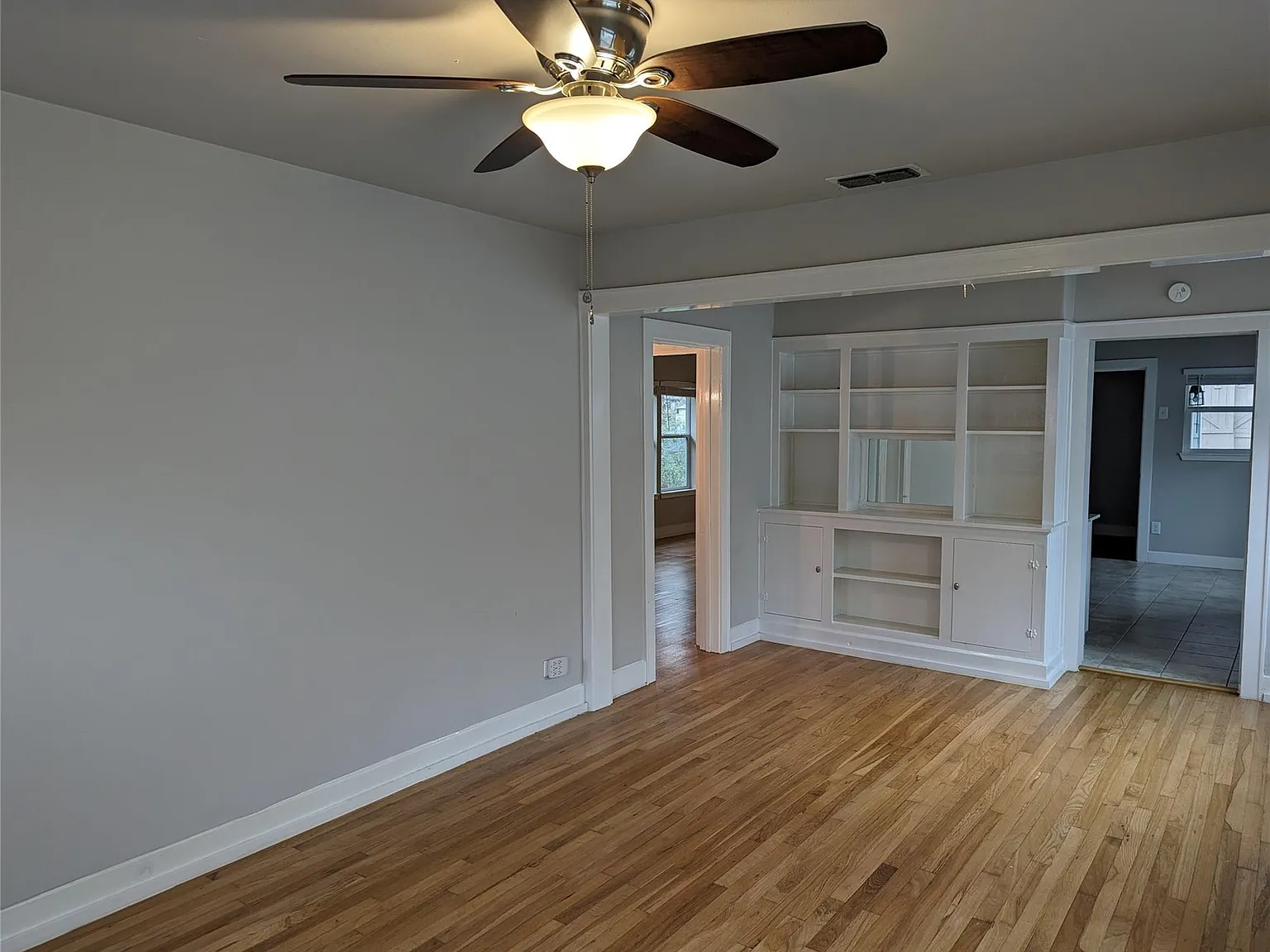 2 bed, 2.0 bath, 1081 sqft, $2,600 — Photo 4