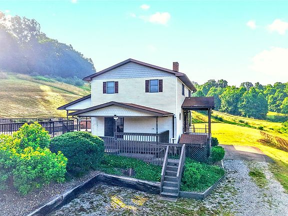 4th image of 218 Blosser Hill Rd