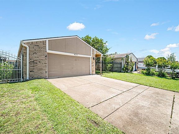 3rd image of 4211 Alief Village Dr