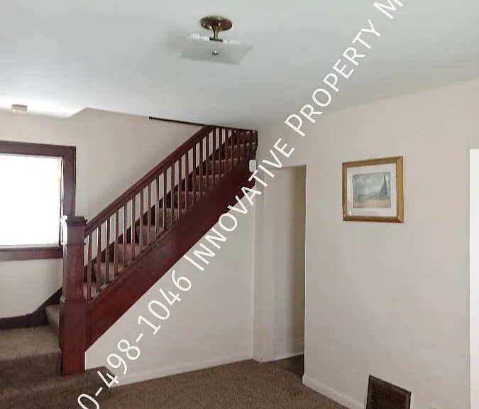 2001 Bagley St — Photo 7