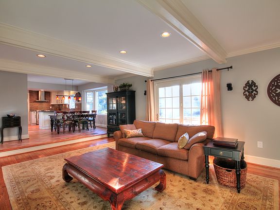 4th image of 206 Falcon Ridge Rd